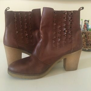 Anthropologie Jasper & Jeera ankle boots size 9